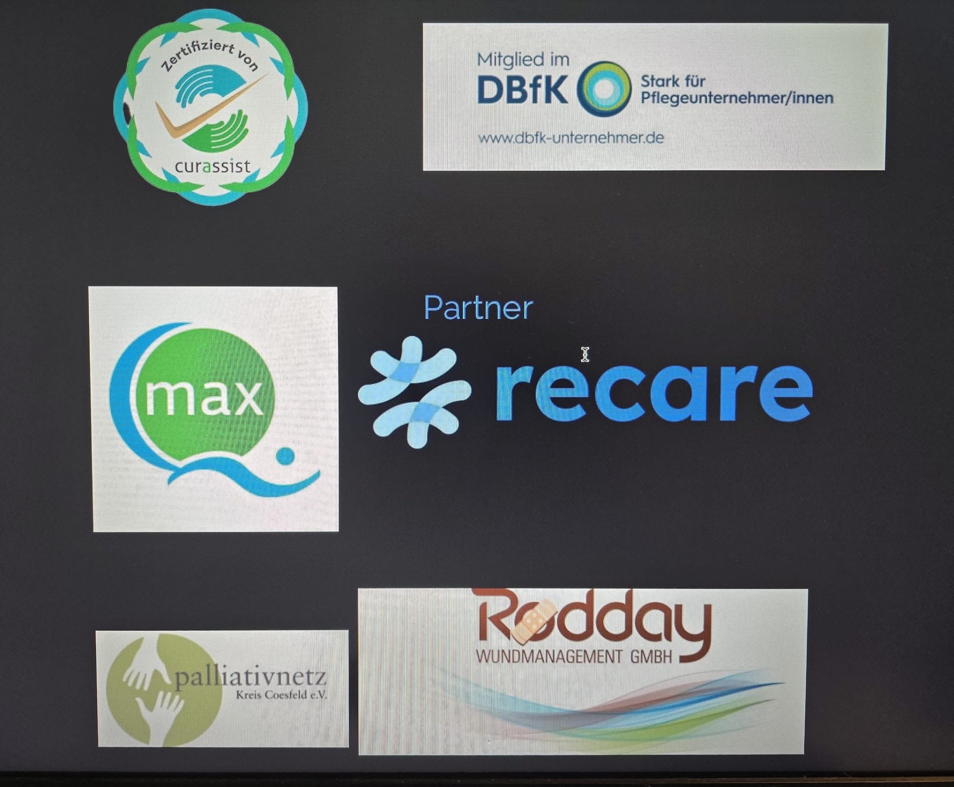 Partner- und Mitgliedschaftslogos von D&D Homecare: curassist, DBfK, maxQ, recare, Palliativnetz Kreis Coesfeld, Rodday Wundmanagement